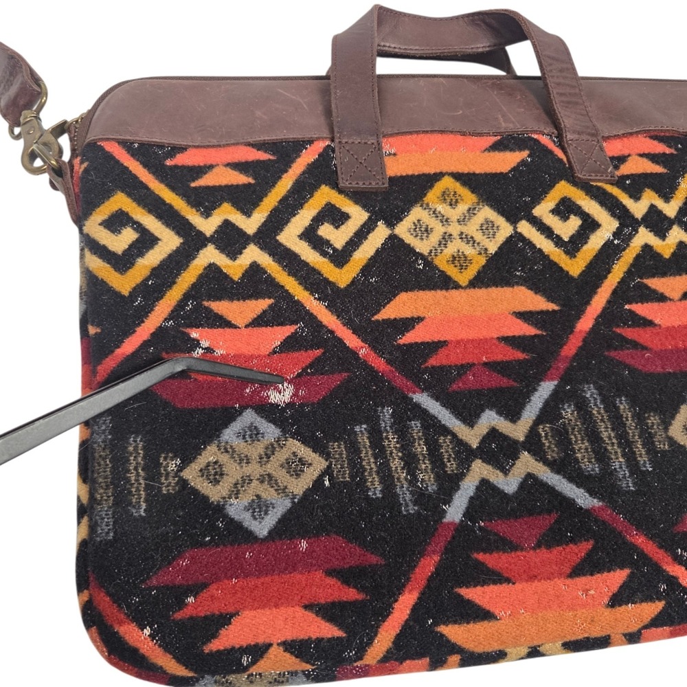 Pendleton Aztec Coyote Butte Wool Leather Laptop Bag Red Black 16" × 12" Large - Picture 5 of 11